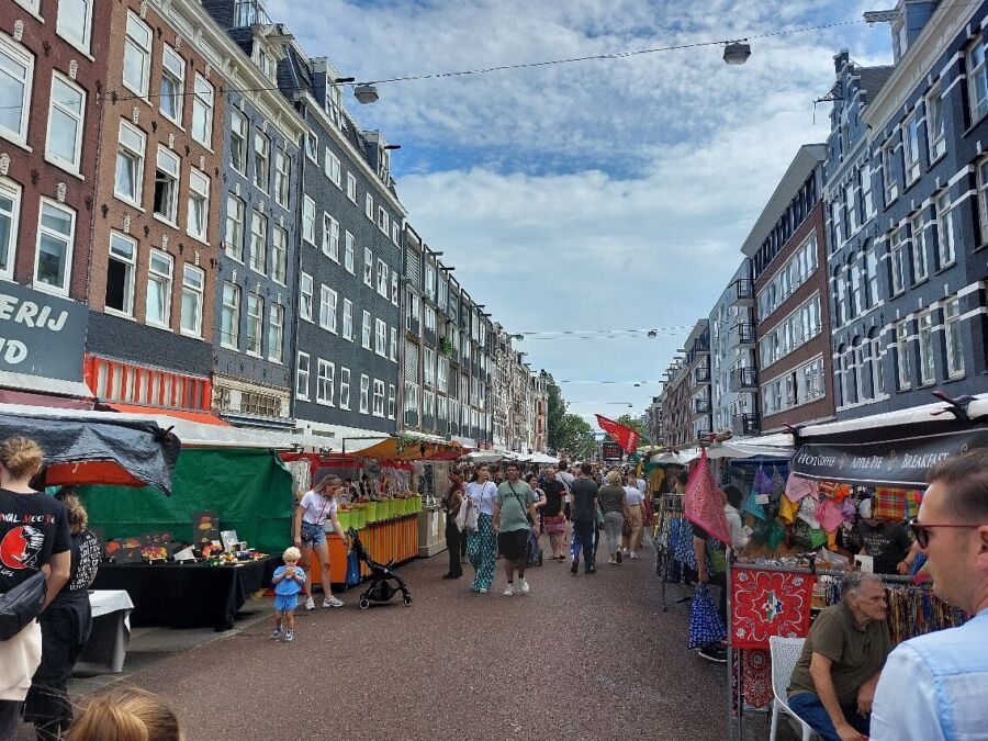 Tourists at Albert Cuyp Market