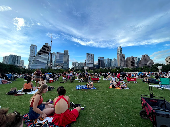 Auditorium Shores at Town Lake Metropolitan Park