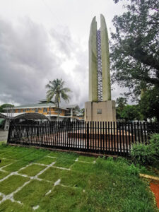 Baler 400 Monument