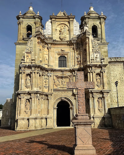 Basílica de Nuestra Señora de la Soledad