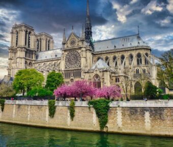 Beautiful shot of the Notre-Dame Cathedral in Paris France