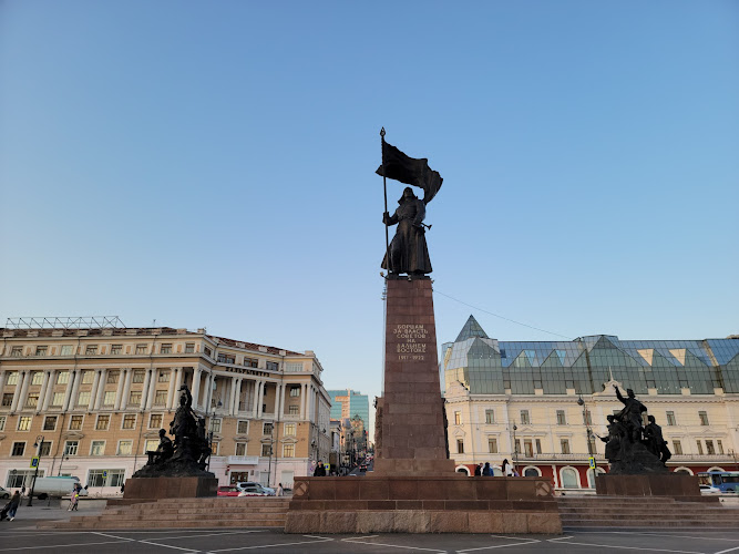 Bortsam Za Vlast’ Sovetov Na Dal’nem Vostoke 1917-1922Gg, Pamyatnik