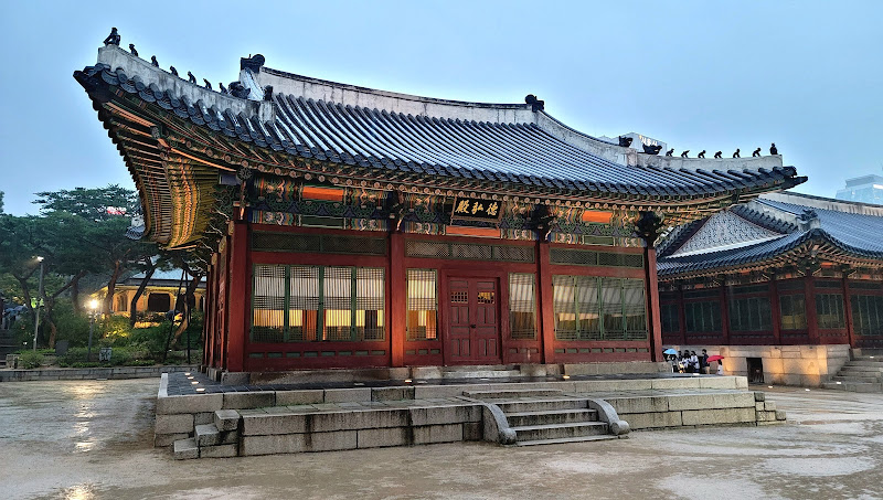 Deoksugung Palace Jung District