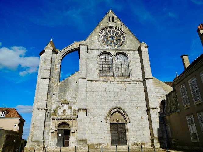 Église catholique Saint-Aignan