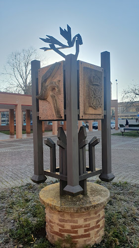 Escultura Plaza de la Paz, autor desconocido.