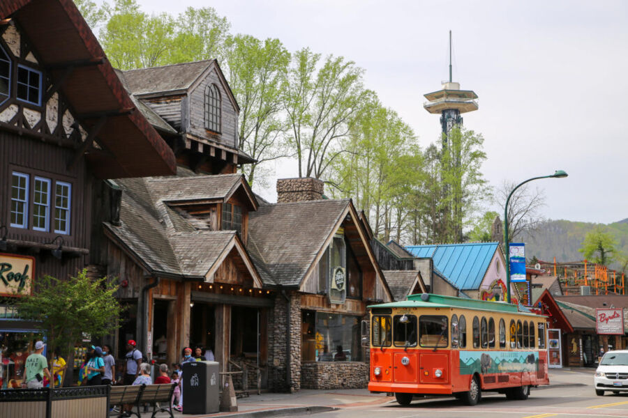 A trolley in the streets of Gaitlinburg