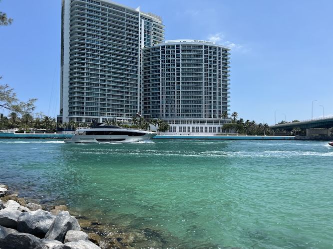 Haulover Park Bayside Picnic Area