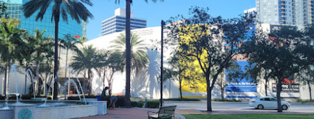 Huizenga Plaza Travel Forum Reviews