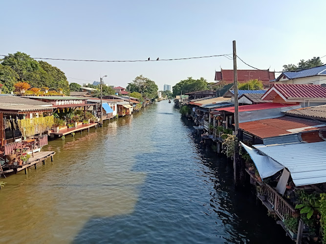 Khlong Bang Luang Floating Market