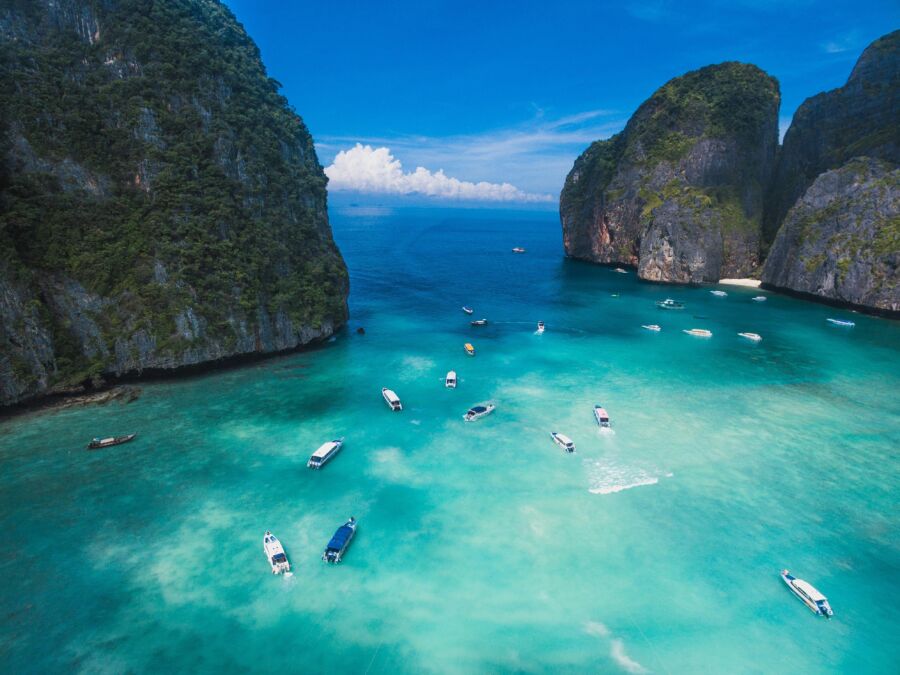 Scenic view and crystal blue waters in Koh Lanta