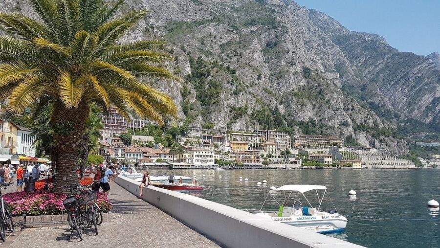 Simone in Lake Garda