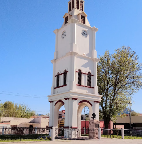 Monumento torre de reloj