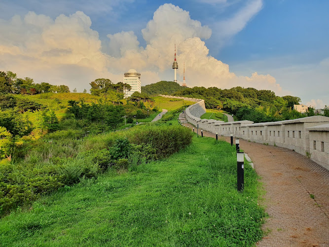 Namsan Mountain Park