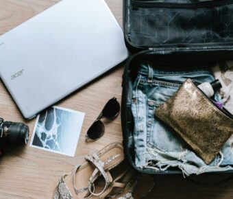 Packing a woman's luggage bag