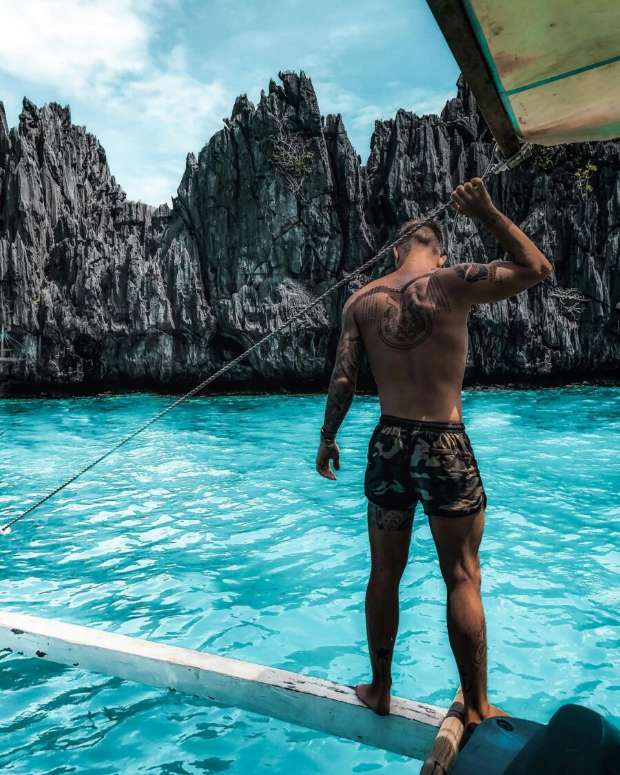 Tourist in the lagoons in Palawan