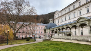 Park Colonnade