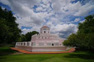 Phra Sumen Fort