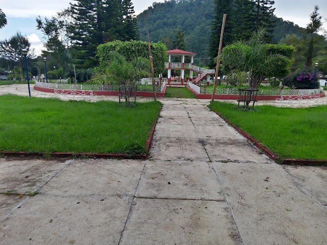 Plaza de Uringuitiro