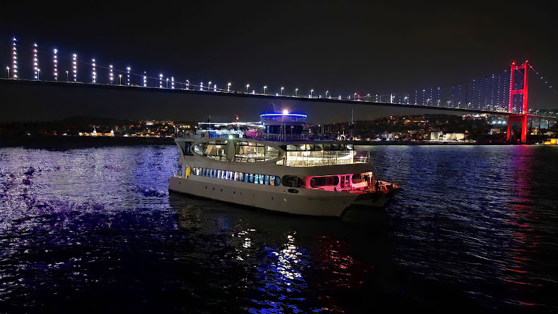 Private Bosphorus Dinner Cruise Istanbul