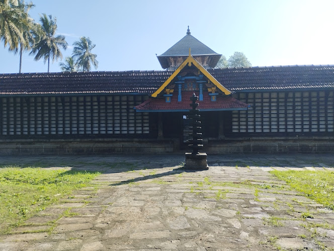 Thirunavaya Sree Nava Mukunda Temple