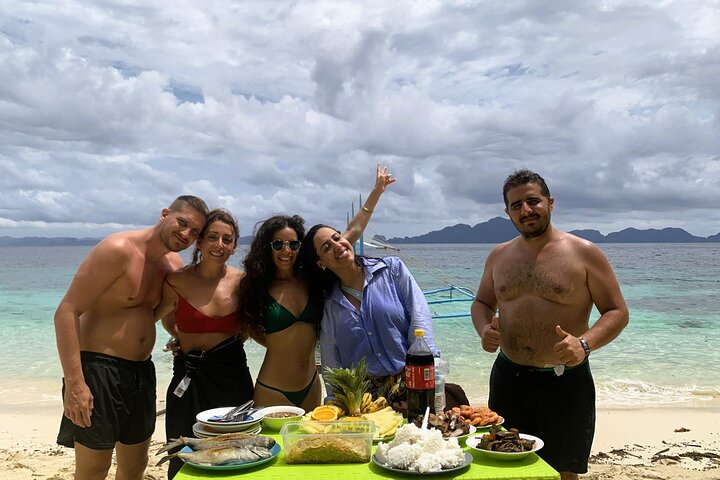 Family tour with lunch in El Nido