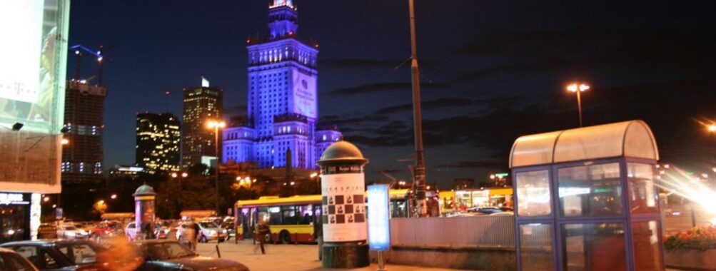 Safe and Convenient Luggage Storage in Warsaw Old Town Review