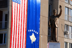 Bill Clinton Statue