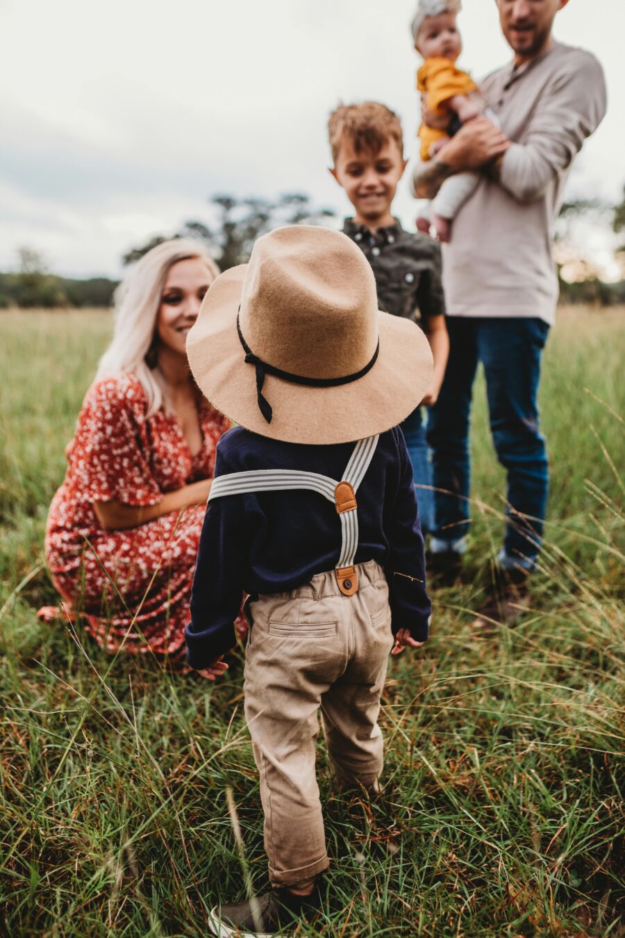 Family outside bonding in the outdoor