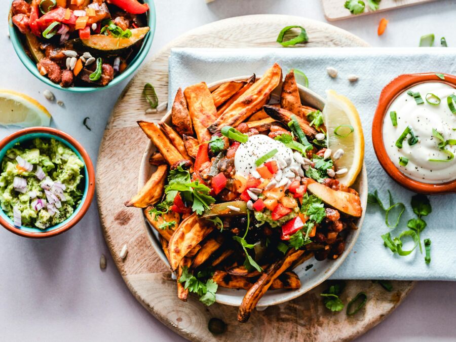 Healthy baked fries with veggies