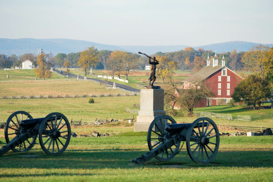 Panoramic view of Gettysburg Battlefield Park, showcasing the historic landscape of the Pennsylvania battlefield