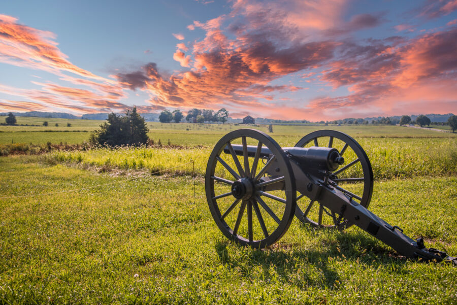 Cannon displayed on the Gettysburg battlefield, representing the significant military history of the Civil War in Pennsylvania