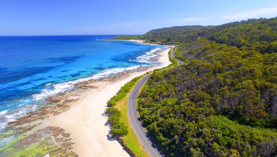 Scenic view of the Great Ocean Road, showcasing stunning coastal cliffs and the vast ocean in Victoria, Australia