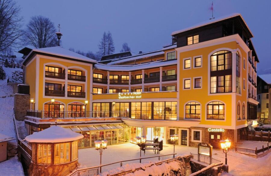 Front and exterior of the Hotel Saalbacher Hof in Saalbach Hinterglemm, Austria
