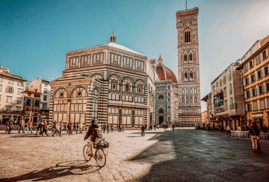 Panoramic view of Piazza del Duomo in Florence, showcasing the stunning architecture and vibrant atmosphere of the area