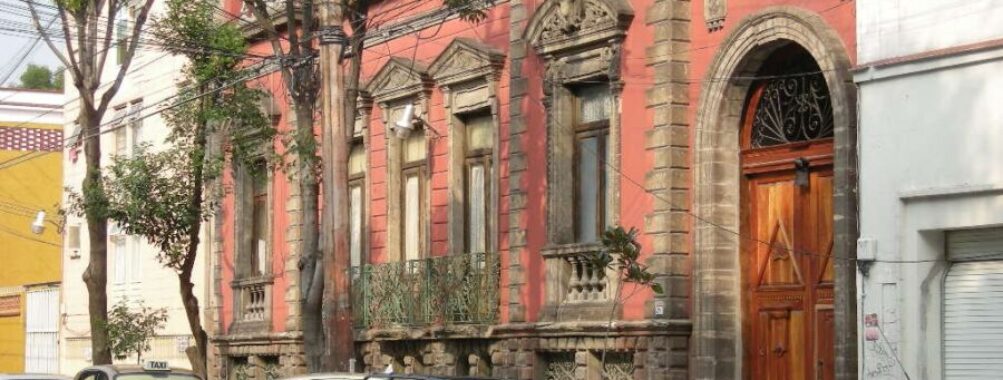 Old mansion on Velazquez de Leon Street in Colonia San Rafael, Mexico City