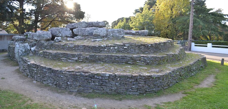 Tumulus Des Mousseaux