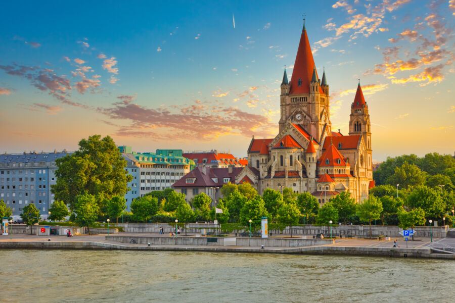 Church Heiliger Franz of Assisi in Vienna